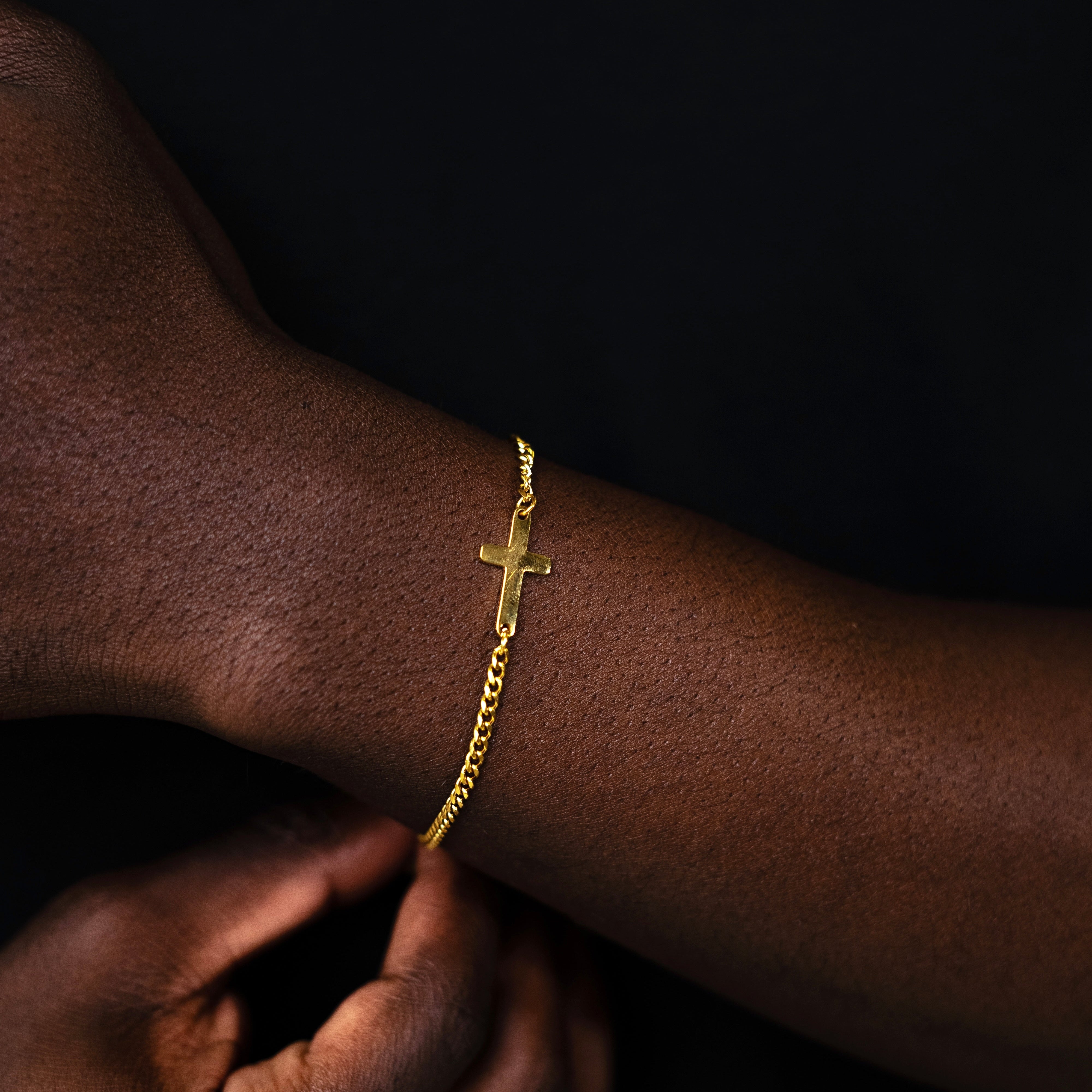Cross Bracelet (Gold)