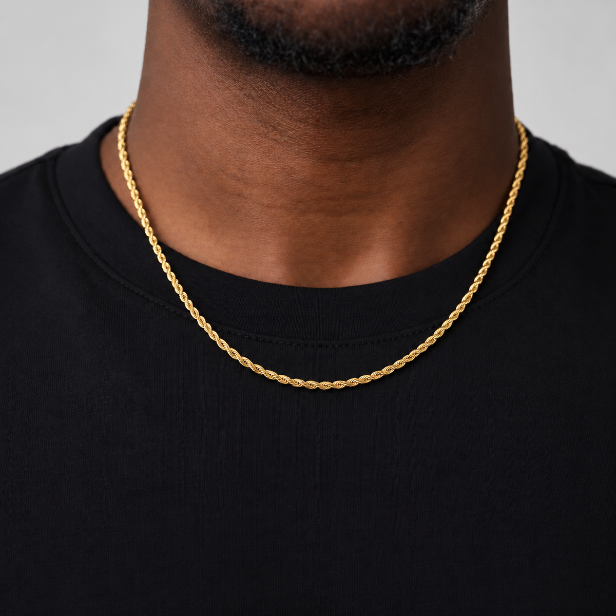 2.5mm 18k PVD gold rope chain, 50cm, black tee model photograph