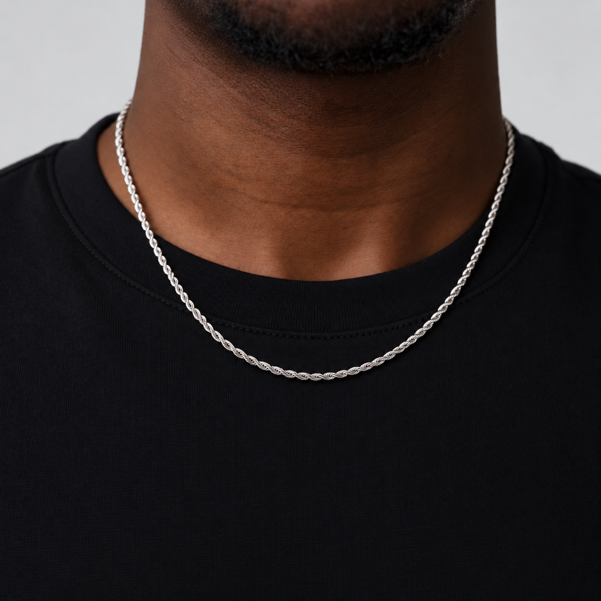 2.5mm silver rope chain, 50cm, black tee model photograph
